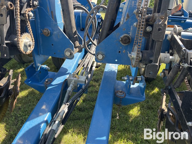 2015-kinze-3200-image-13