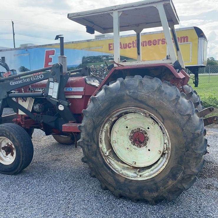 1977 INTERNATIONAL 674