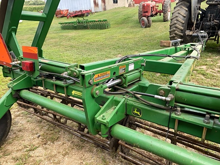 john-deere-200-image-21