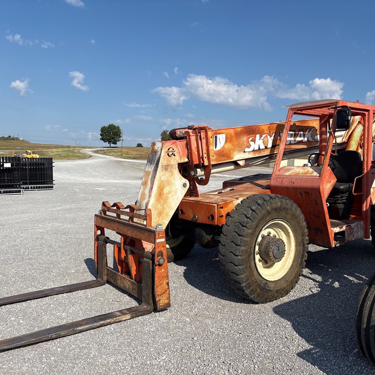 2002 SKY TRAK 8042