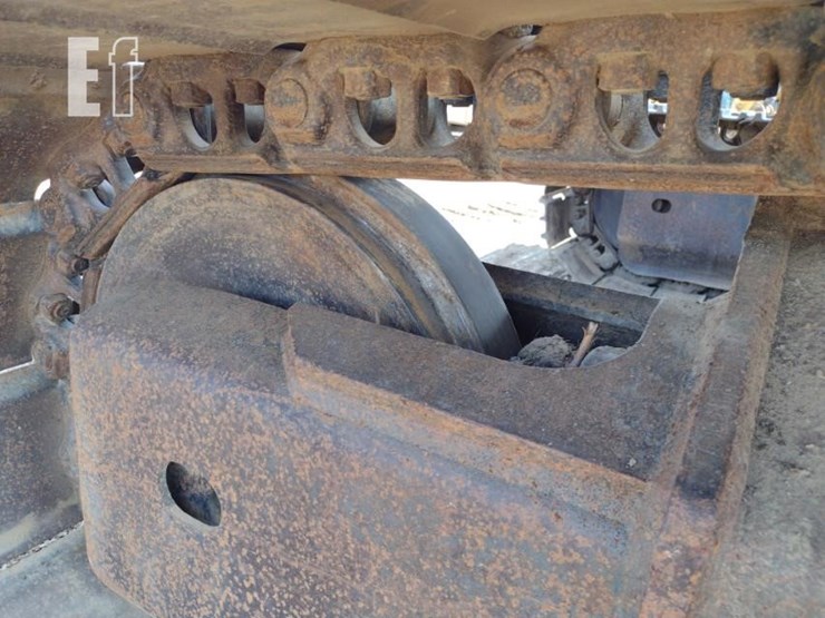 2011-komatsu-pc228us-lc-8-image-24