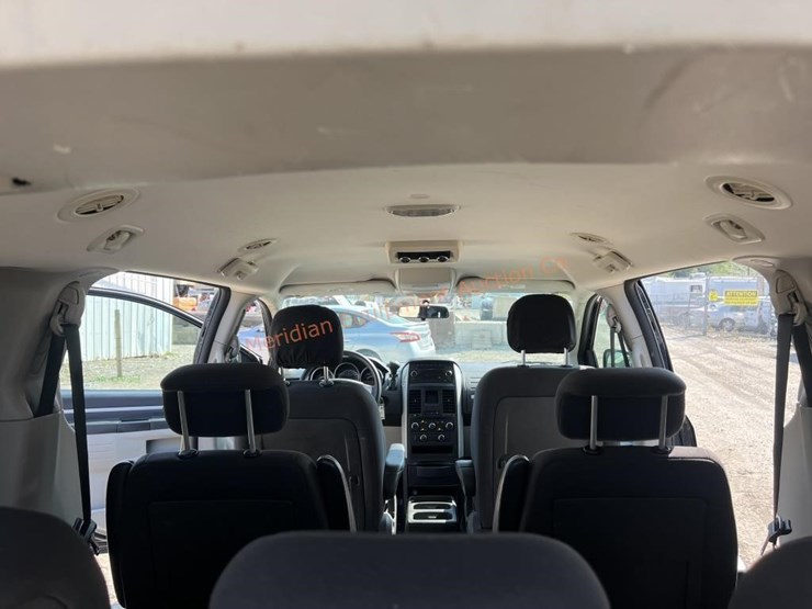 2010-dodge-grand-caravan-se-image-21