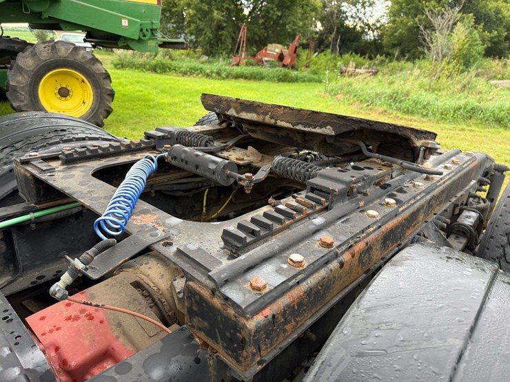 2000-caterpillar-c12-image-36