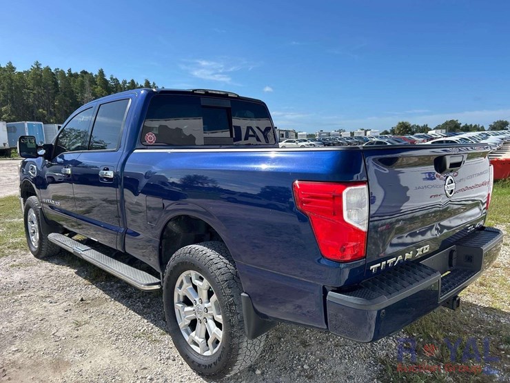 2016-nissan-titan-image-4