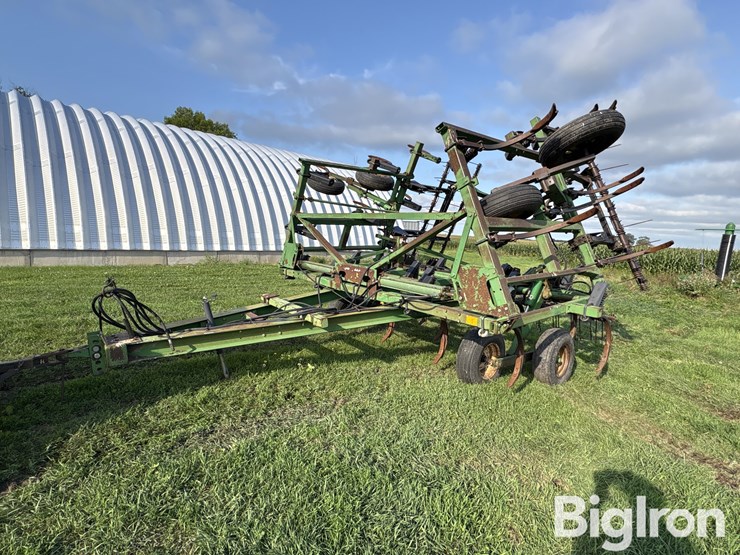john-deere-610-image-1