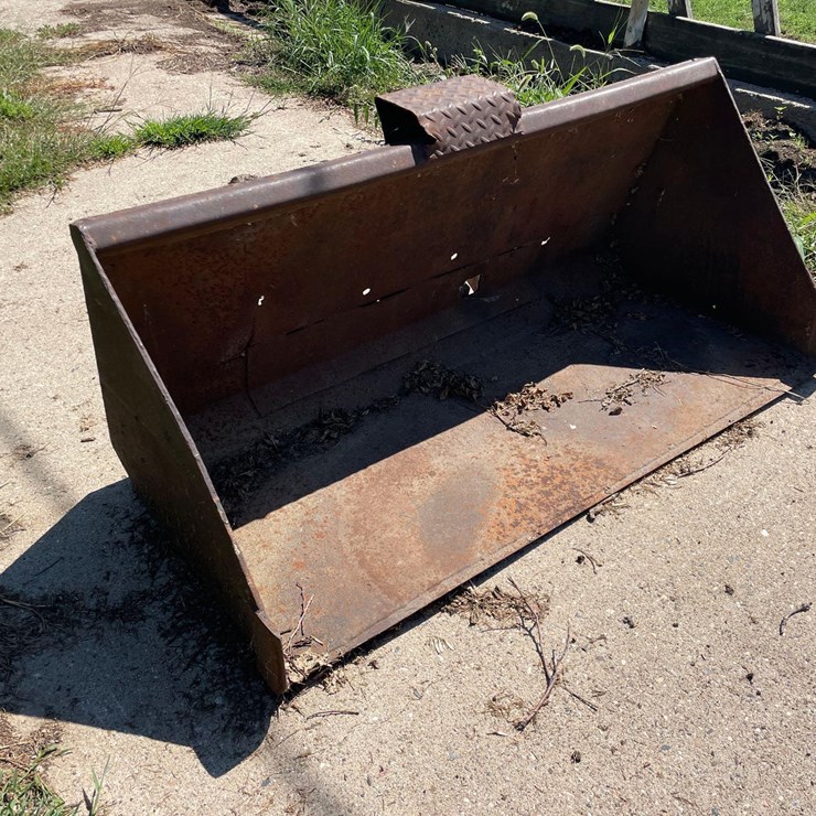 Skidloader 56” Bucket
