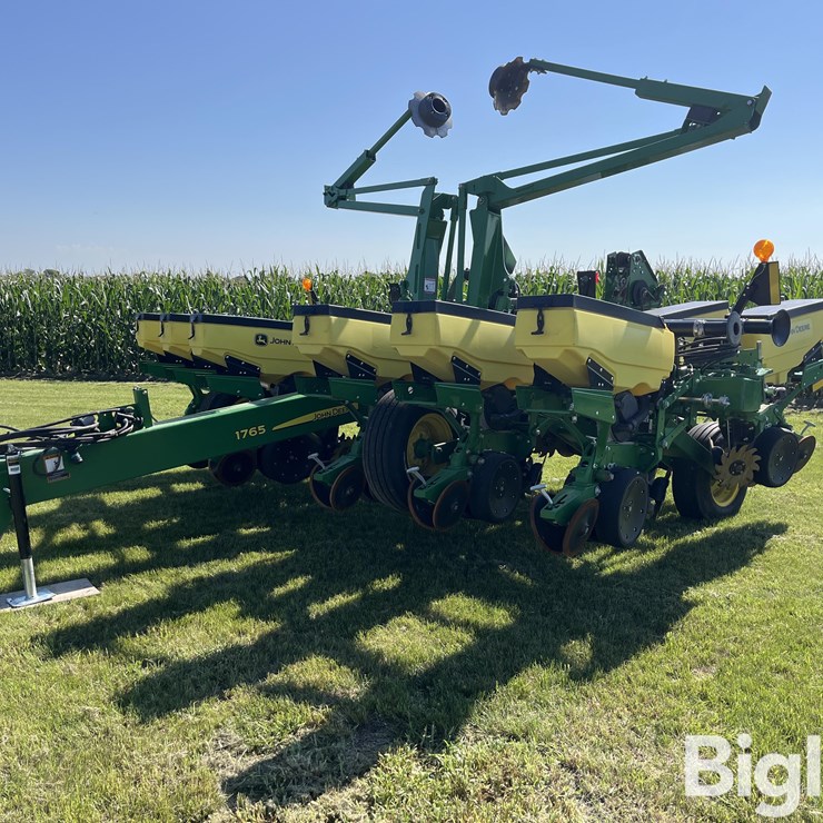 2018 JOHN DEERE 1765