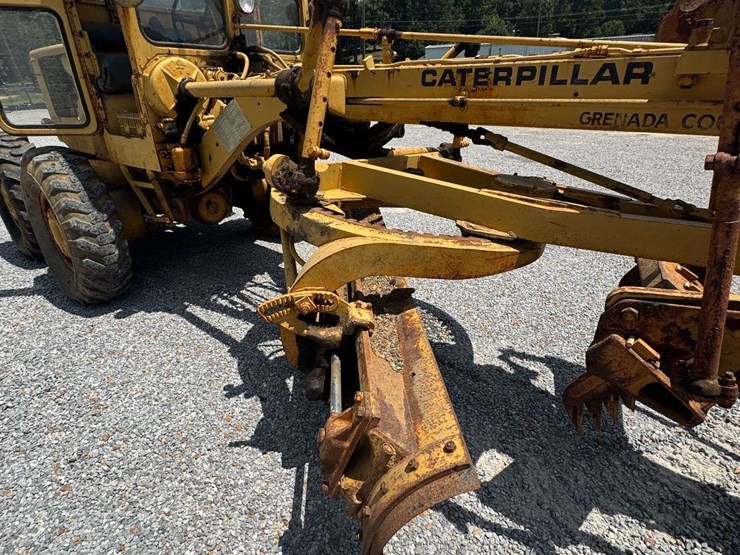 caterpillar-120-image-39