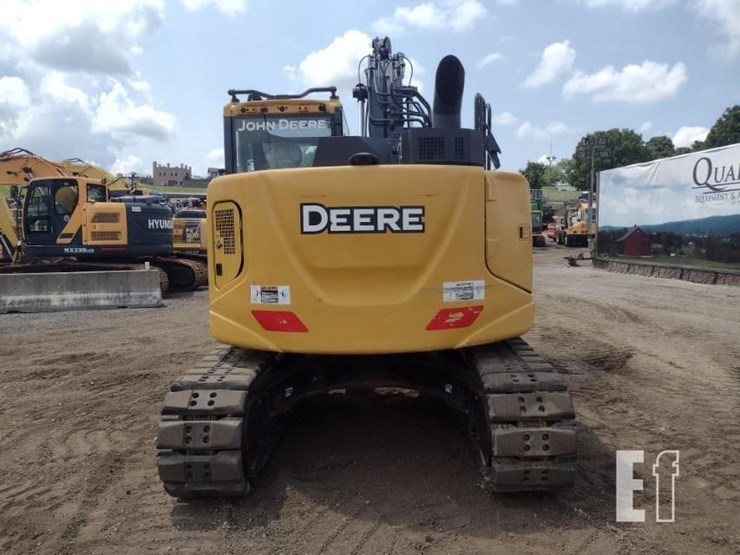 2019-deere-135g-image-4
