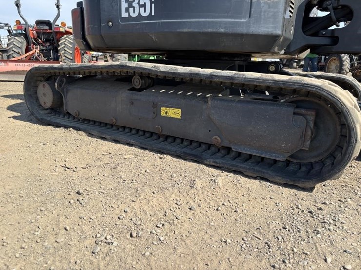 2014-bobcat-e35i-image-25