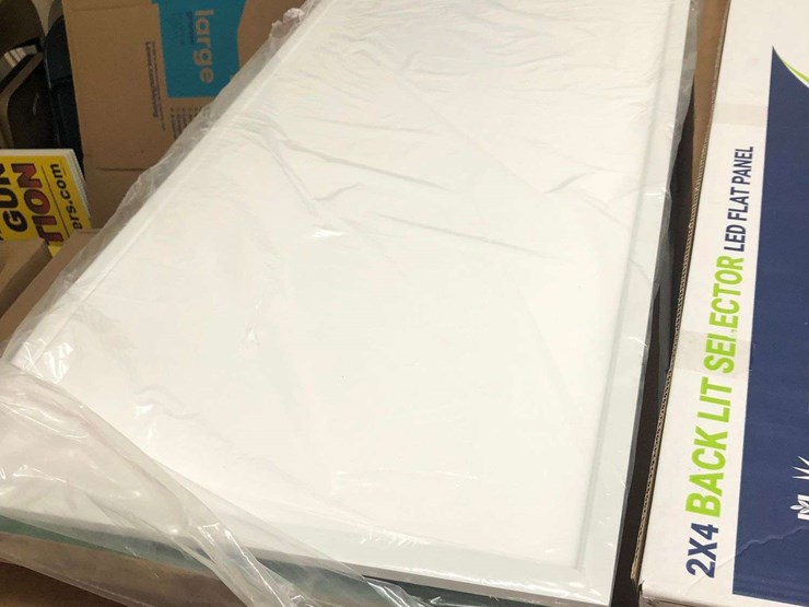 large-pallet-of-misc-led-light-fixtures-image-10