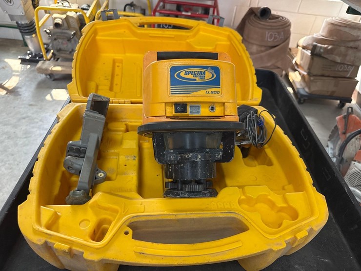 spectra-precision-ll500-rotary-laser-survey-equipment-image-2