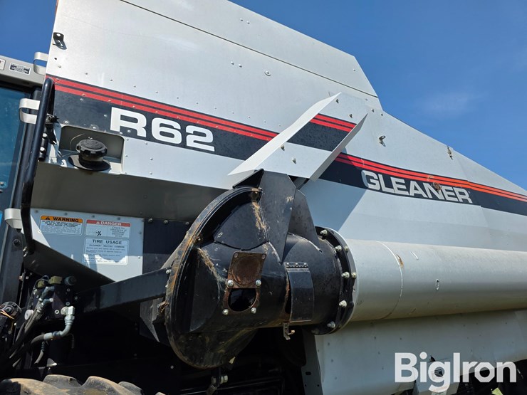 2002-gleaner-r62-image-9