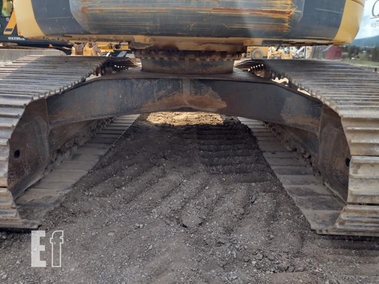 2011-komatsu-pc228us-lc-8-image-44