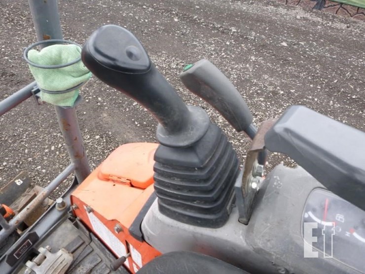 2016-kubota-u17-image-8
