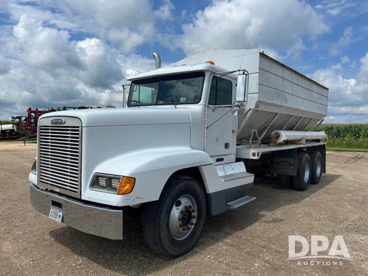2000-freightliner-dry-tender-truck-(mn1096,-unit-369)-image-3