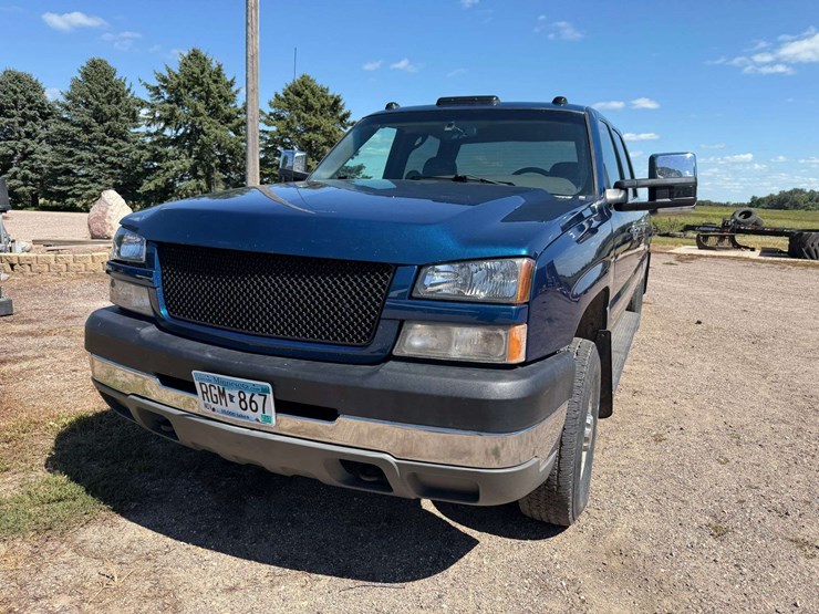2005-chevrolet-2500-image-2