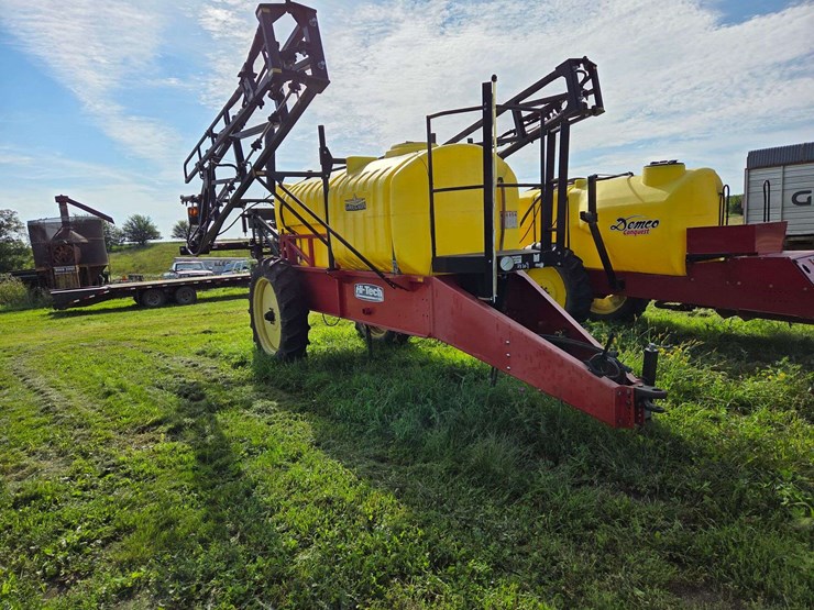 gregson-sprayer,-60’-boom,-adjustable-axles,-1000-gallon-tank,-100-gallon-rinse-tank,-12.4-x-38”-tir-image-14