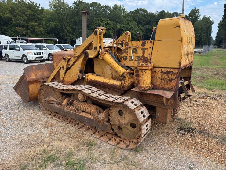 caterpillar-933-image-47