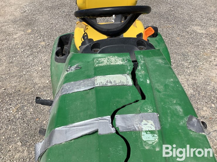 john-deere-x300-image-10
