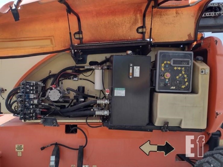 2009-jlg-800a-image-12