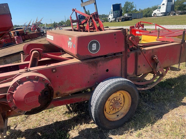 massey-ferguson-9-image-3