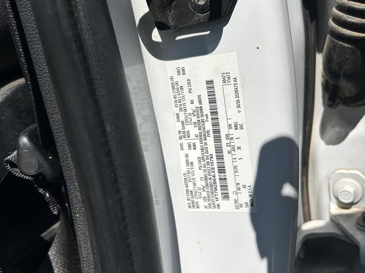 2020-ford-f250-image-12