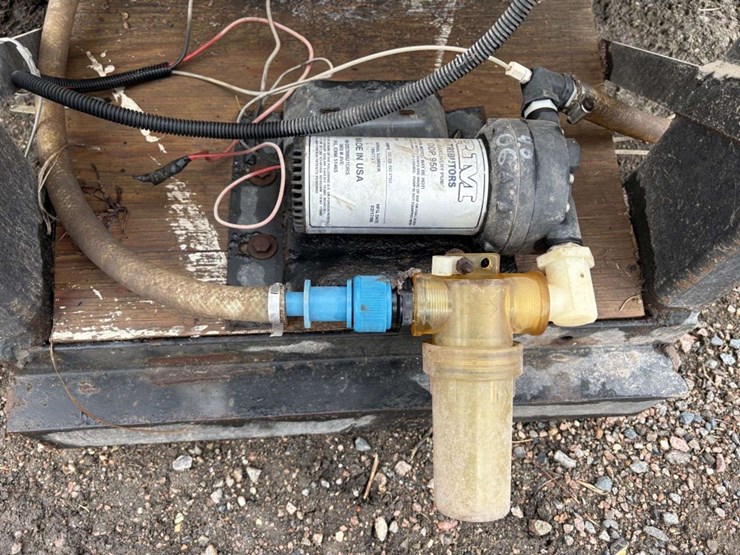 ace-rotomold-300-gal-elliptical-poly-tank,-12v-pump,-filter,-was-used-on-new-holland-tg-series-tract-image-7