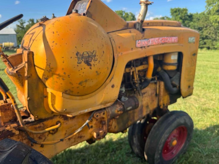 minneapolis-moline-445lp-tractor-image-10