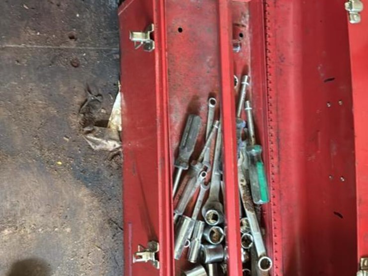 #101-•-contents-of-storage-container-image-28