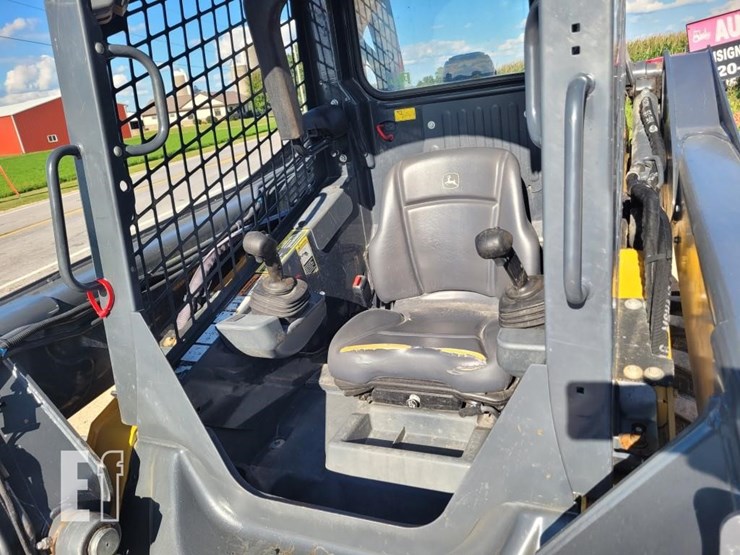 deere-320g-image-16