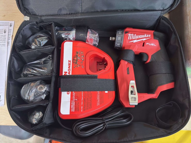milwaukee-m12-drill-driver-image-1