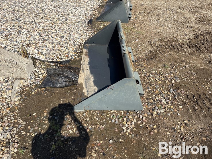 bobcat-68”-heavy-duty-skid-steer-bucket-image-8