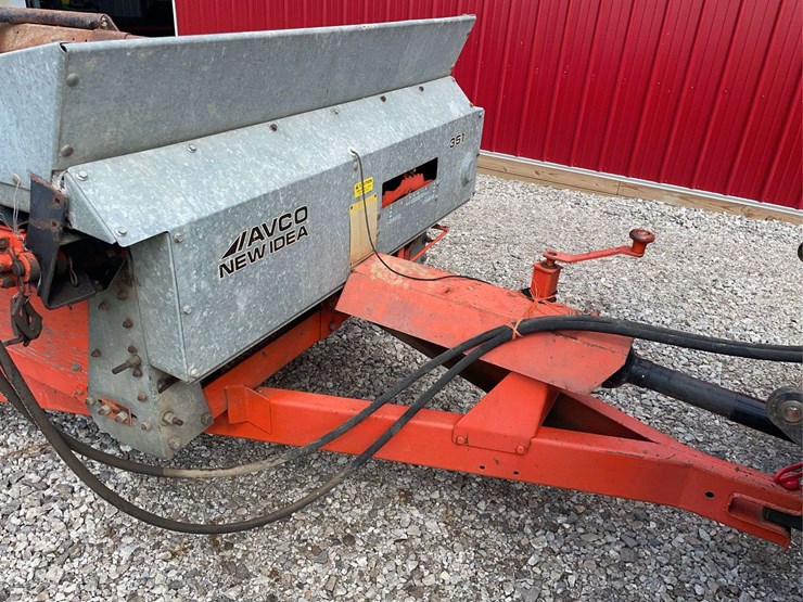 avco-new-idea-manure-spreader-image-20