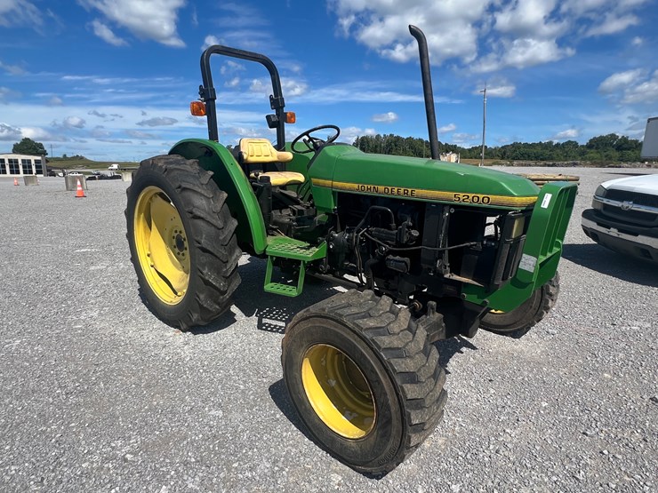 john-deere-5200-image-3