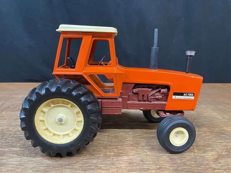 1/16-ac-7050-ertl-image-5
