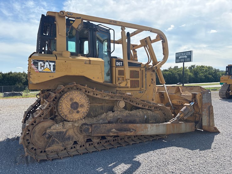 2010-caterpillar-d6t-xl-image-4