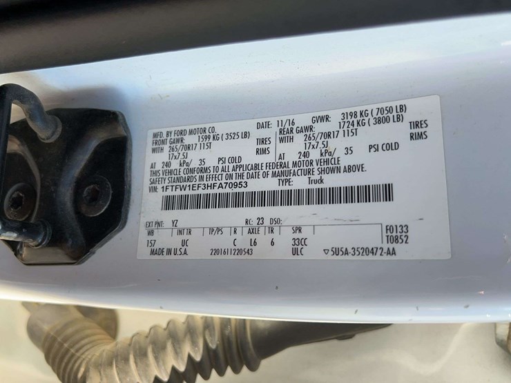 2017-ford-f150-image-31