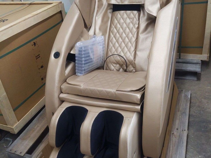 unused-massage-chair-(damaged)-image-1