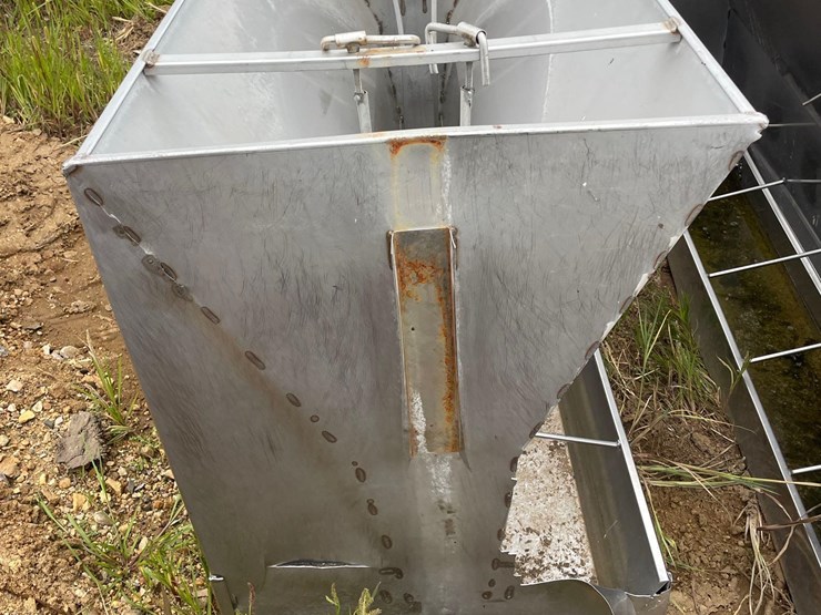 7--hog-feeders-image-11