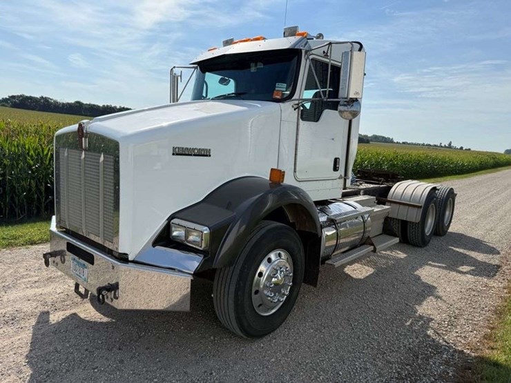 2007-kenworth-t800-image-1