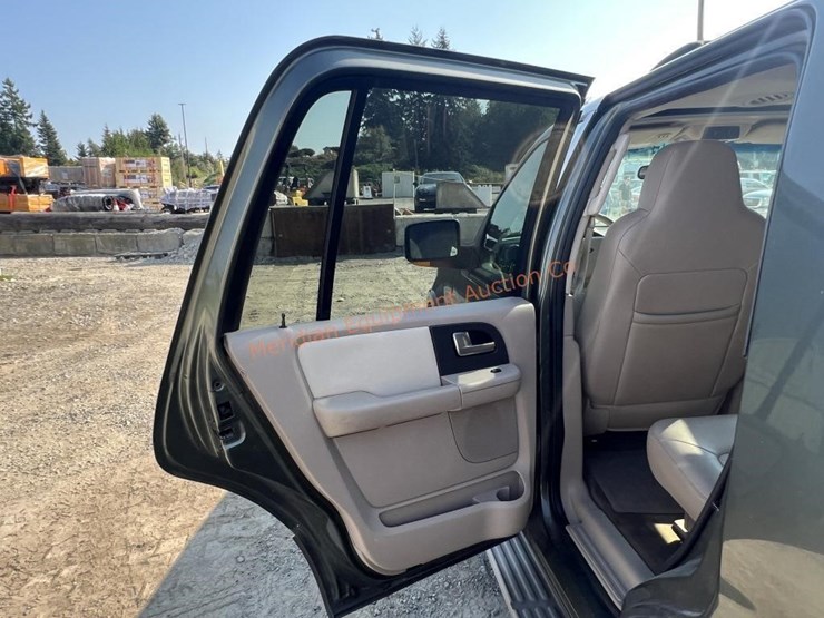 2003-ford-explorer-eddie-bauer-image-21