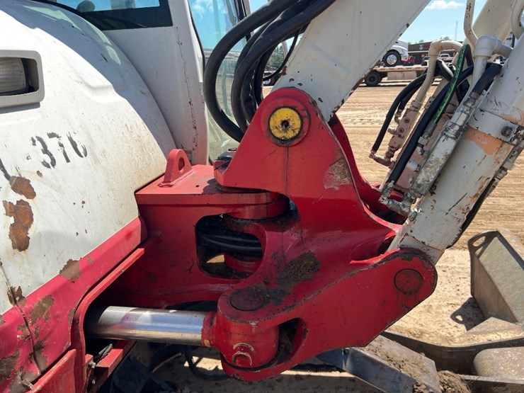 2015-takeuchi-tb290-image-28