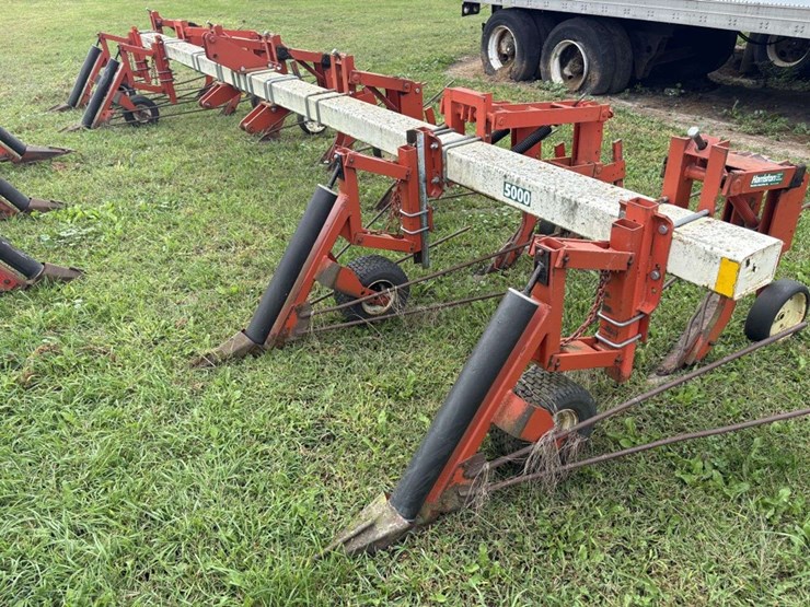 harriston-5000-12r22”-bean-knife,-with-front-tractor-dividers-image-20