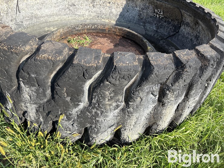 8.5’-rubber-livestock-water-tank-image-10