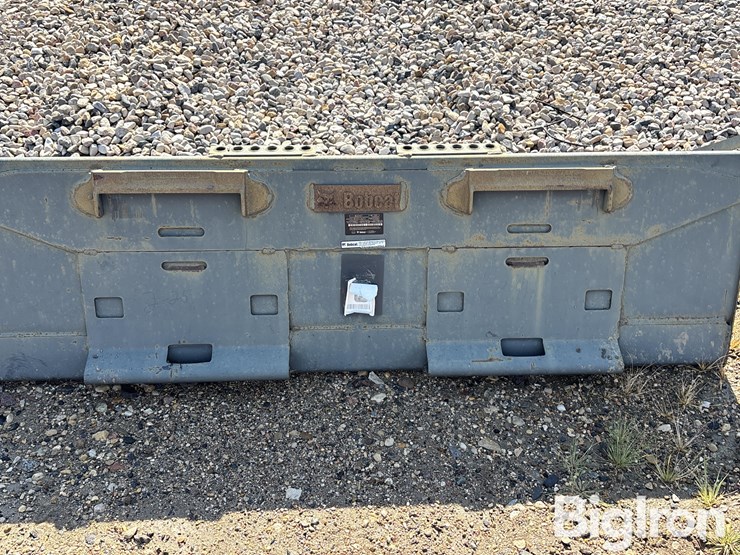 bobcat-74”-heavy-duty-skid-steer-bucket-image-13