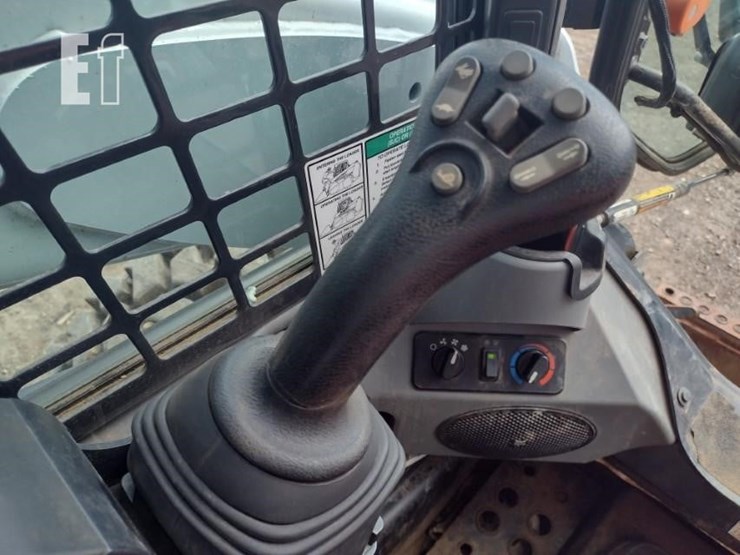 2022-bobcat-s740-image-11