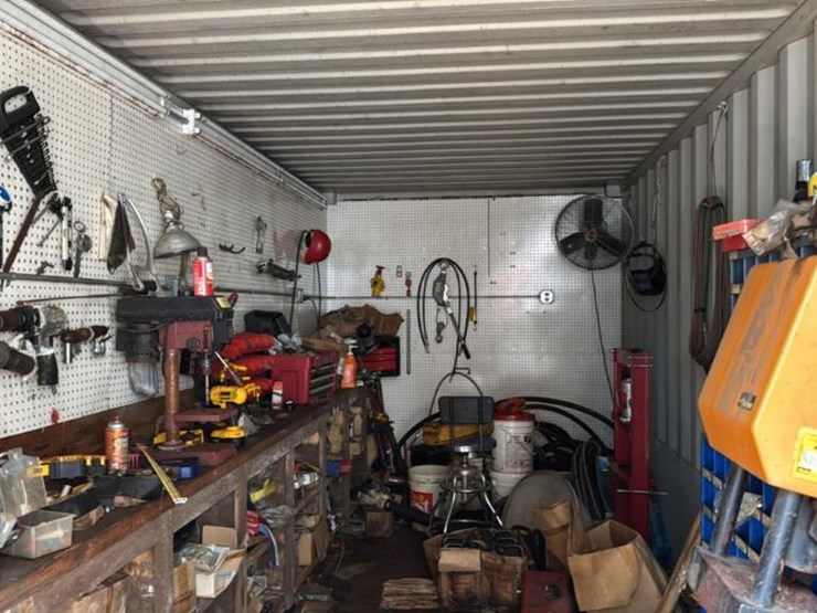 #102-•-storage-container-image-4
