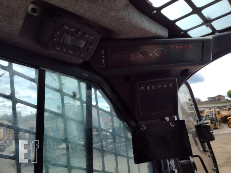 2023-deere-331g-image-7