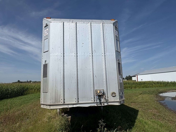 2003-barrett-52’-pig-semi-trailer,-102”-wide-ground-loader,-tandem-axle,-255/70r22.5-on-steel-hub-pi-image-3